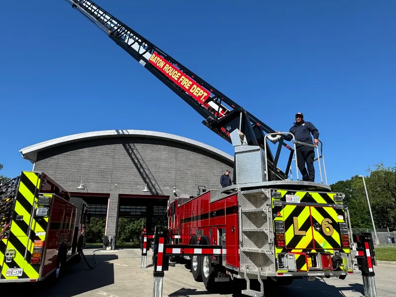 brfd l6 extended on apron at station 13
